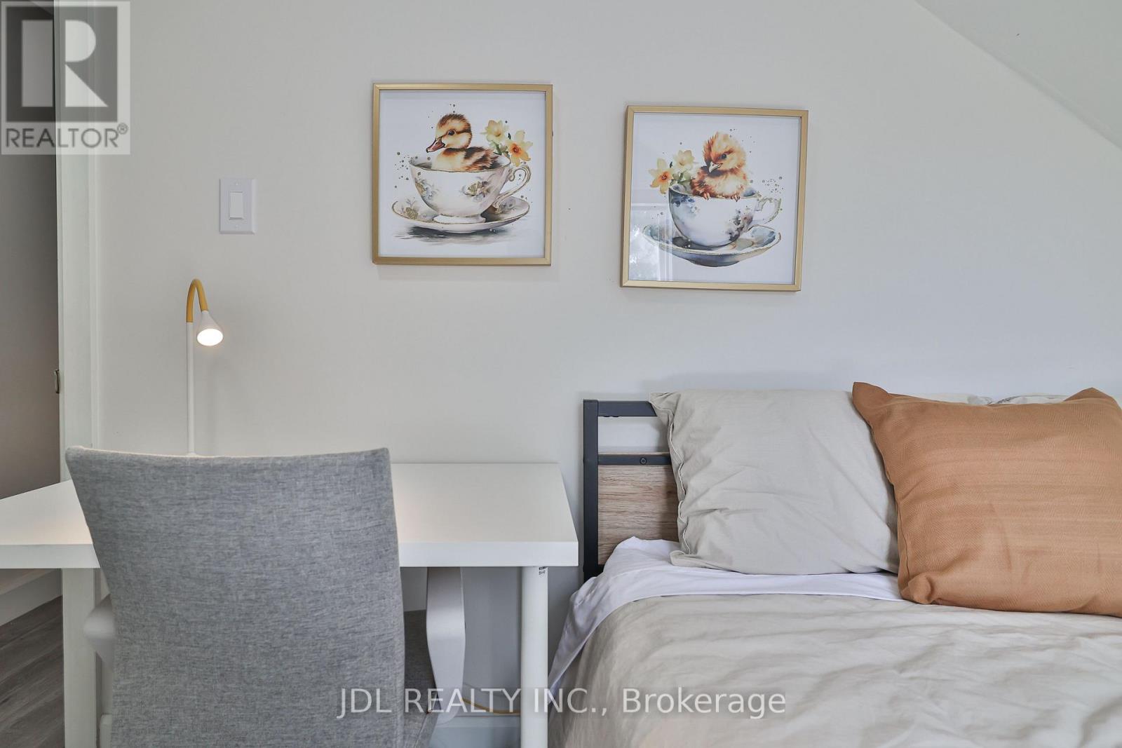 7 - 5 Sorauren Avenue, Toronto, Ontario  M6R 2C6 - Photo 15 - W12644916