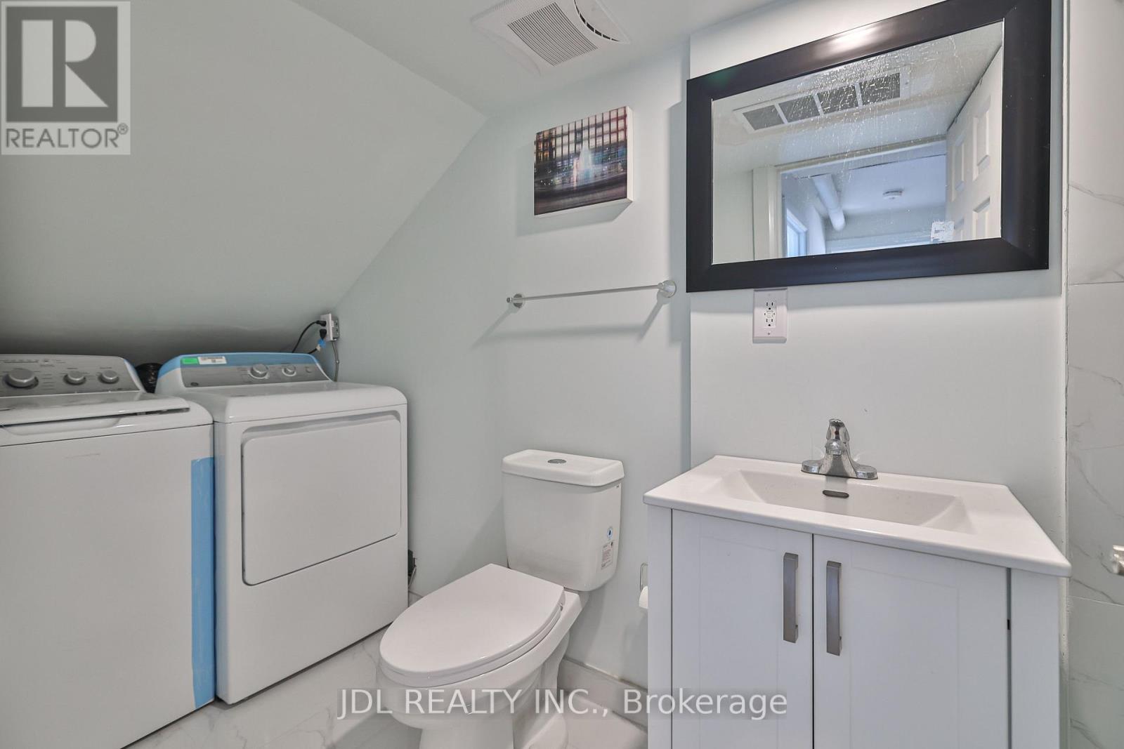 7 - 5 Sorauren Avenue, Toronto, Ontario  M6R 2C6 - Photo 16 - W12644916