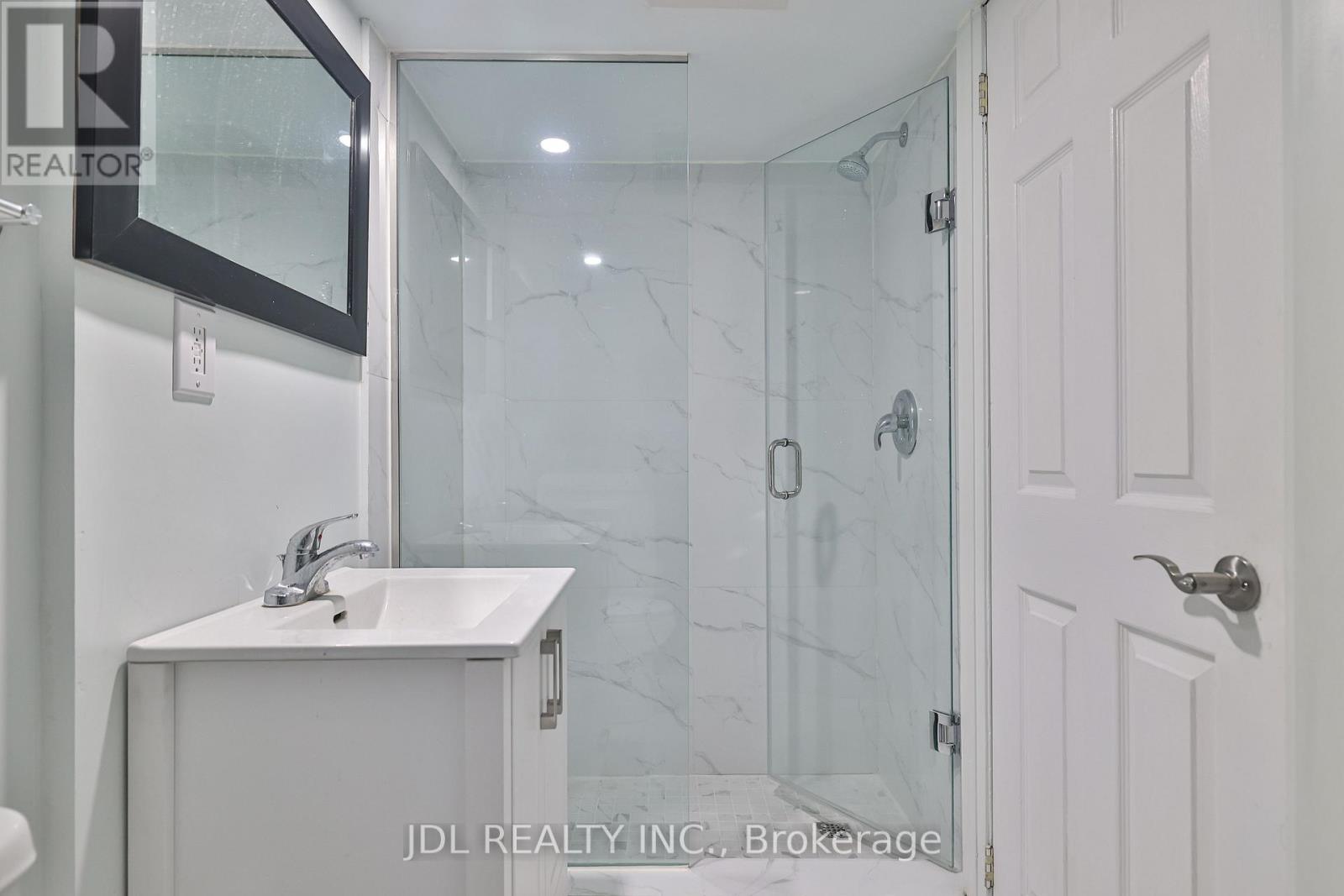 7 - 5 Sorauren Avenue, Toronto, Ontario  M6R 2C6 - Photo 17 - W12644916