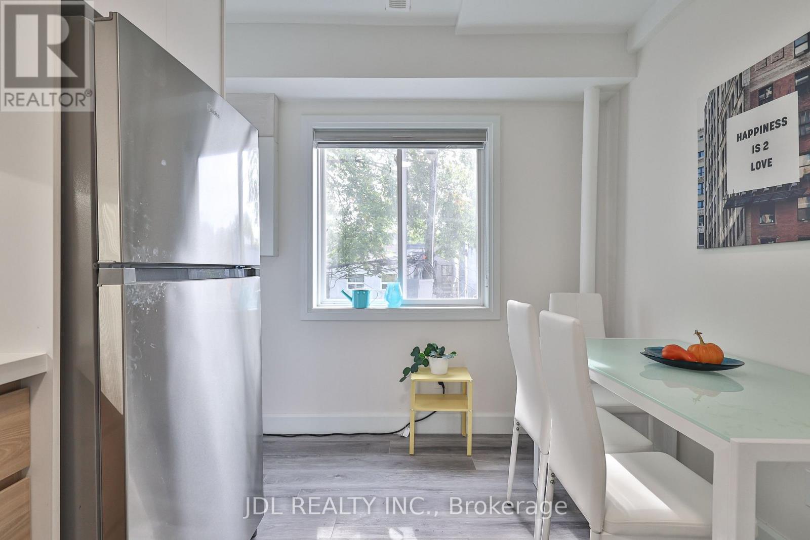 7 - 5 Sorauren Avenue, Toronto, Ontario  M6R 2C6 - Photo 20 - W12644916