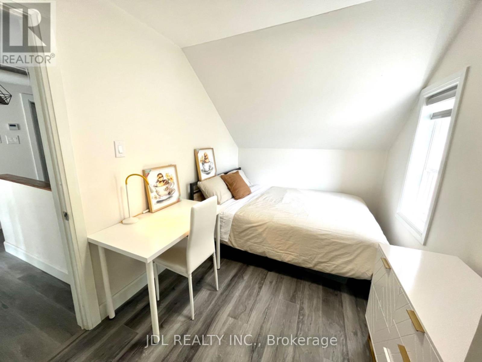 7 - 5 Sorauren Avenue, Toronto, Ontario  M6R 2C6 - Photo 36 - W12644916