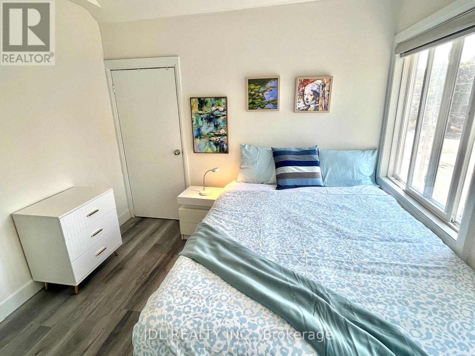 7 - 5 Sorauren Avenue, Toronto, Ontario  M6R 2C6 - Photo 38 - W12644916