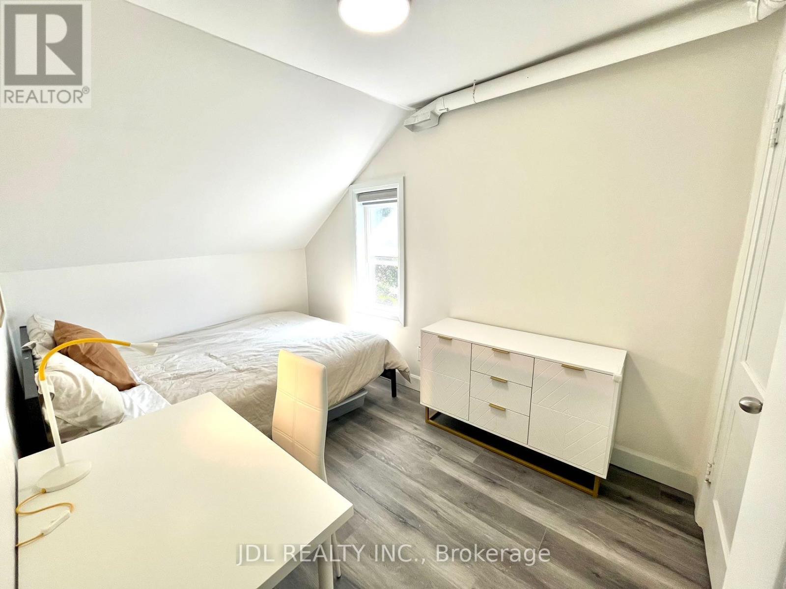 7 - 5 Sorauren Avenue, Toronto, Ontario  M6R 2C6 - Photo 41 - W12644916