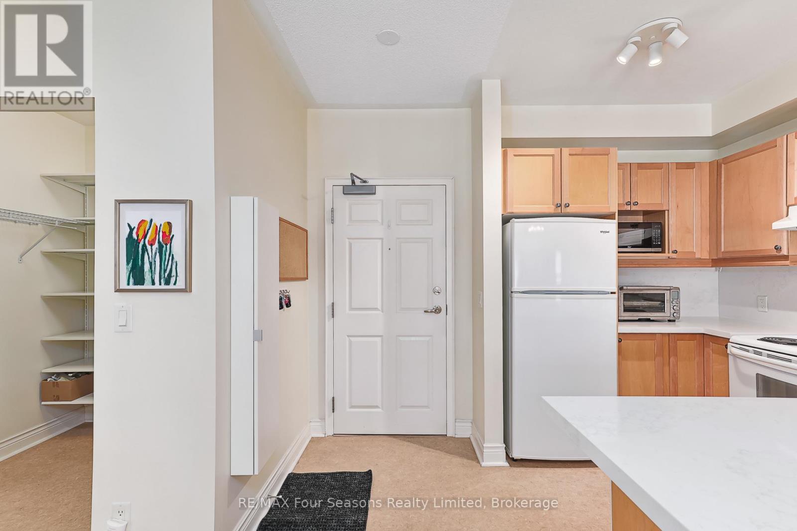 310 - 91 Raglan Street, Collingwood, Ontario  L9Y 0B2 - Photo 3 - S12644928