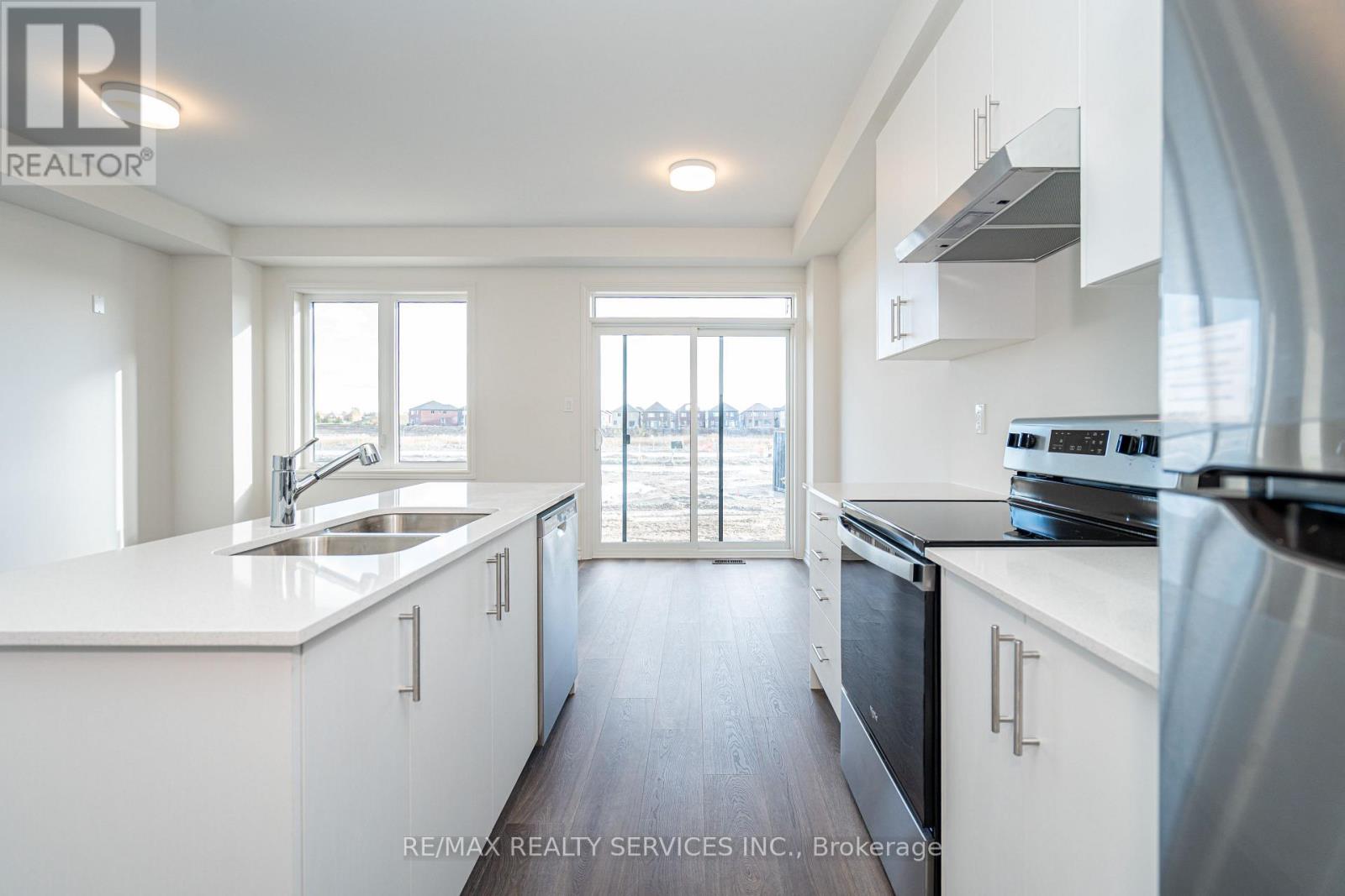 123 Sanderson Drive, Kawartha Lakes, Ontario  K9V 0T2 - Photo 16 - X12644902