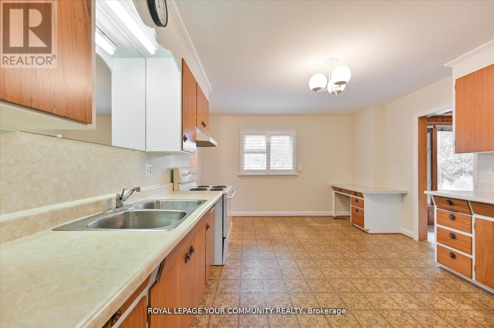 6162 Highway 9, King, Ontario  L0G 1T0 - Photo 18 - N12435714