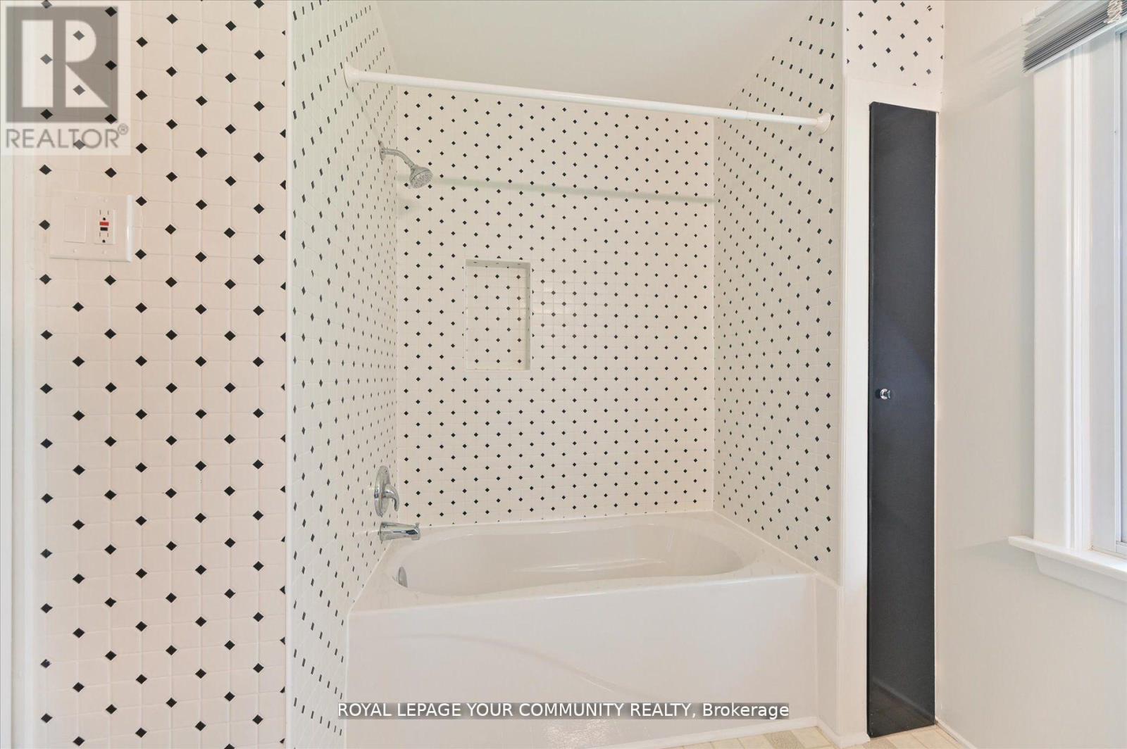 6162 Highway 9, King, Ontario  L0G 1T0 - Photo 27 - N12435714