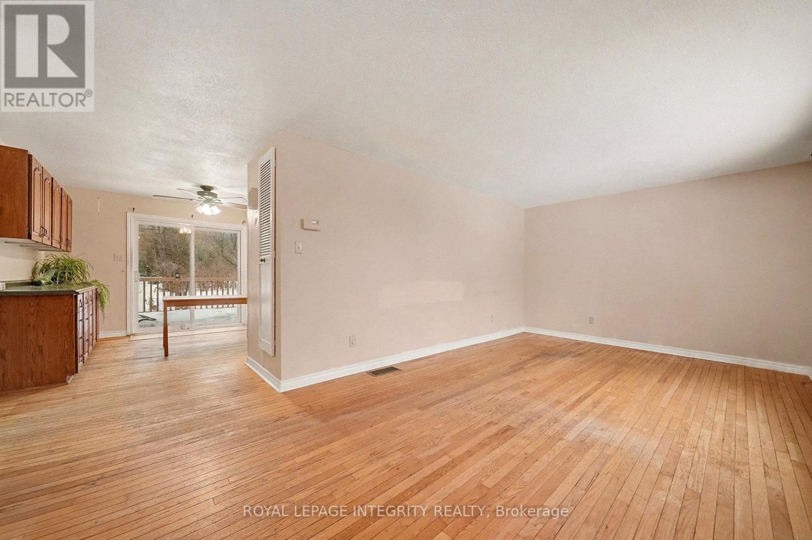 1160 Barnett Drive, Ottawa, Ontario  K4C 1C7 - Photo 9 - X12644926