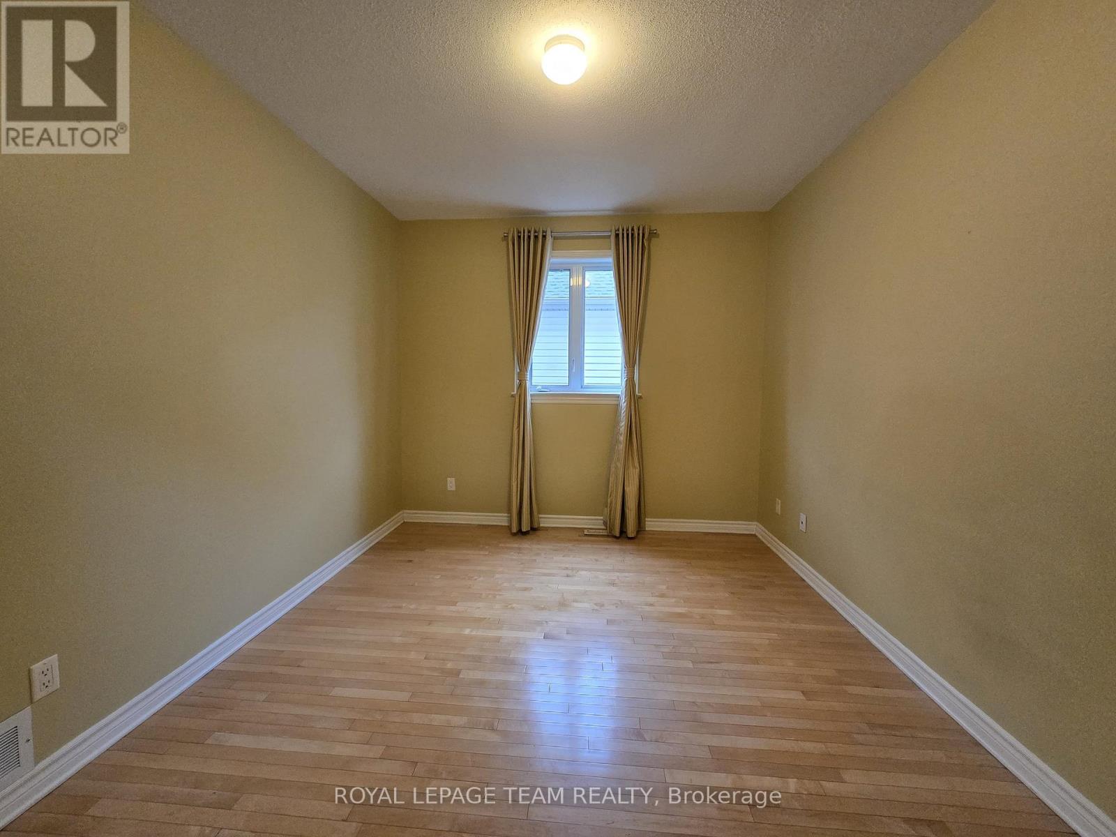 142 Hillman Marsh Way, Ottawa, Ontario  K1T 0A8 - Photo 29 - X12644958