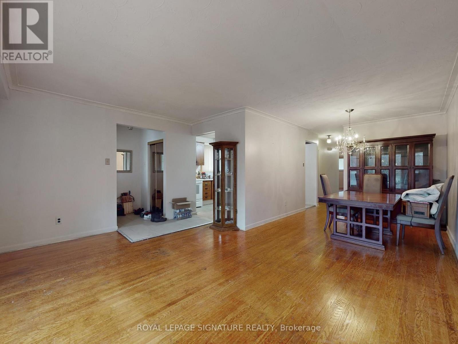 215 Woodsworth Road, Toronto, Ontario  M2L 2T5 - Photo 11 - C12643932