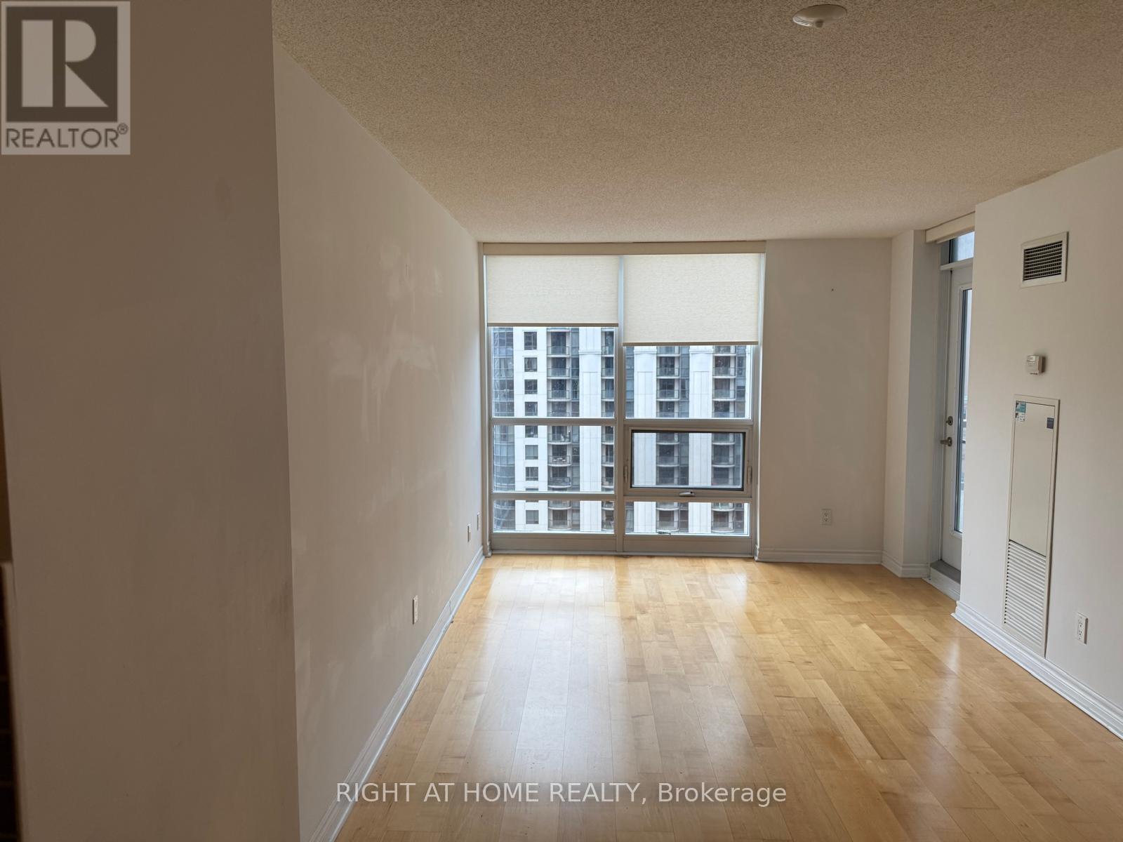 1613 - 763 Bay Street, Toronto, Ontario  M5G 2R3 - Photo 22 - C12639620
