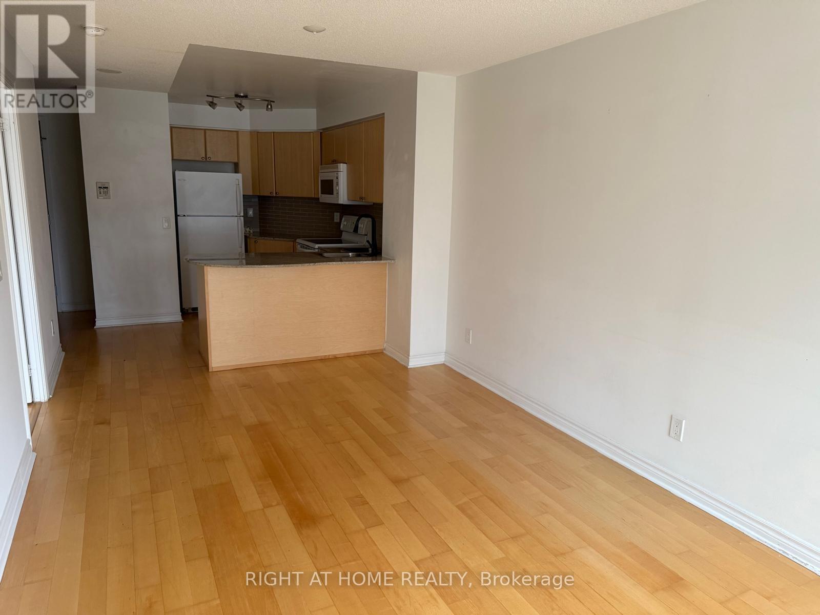 1613 - 763 Bay Street, Toronto, Ontario  M5G 2R3 - Photo 31 - C12639620