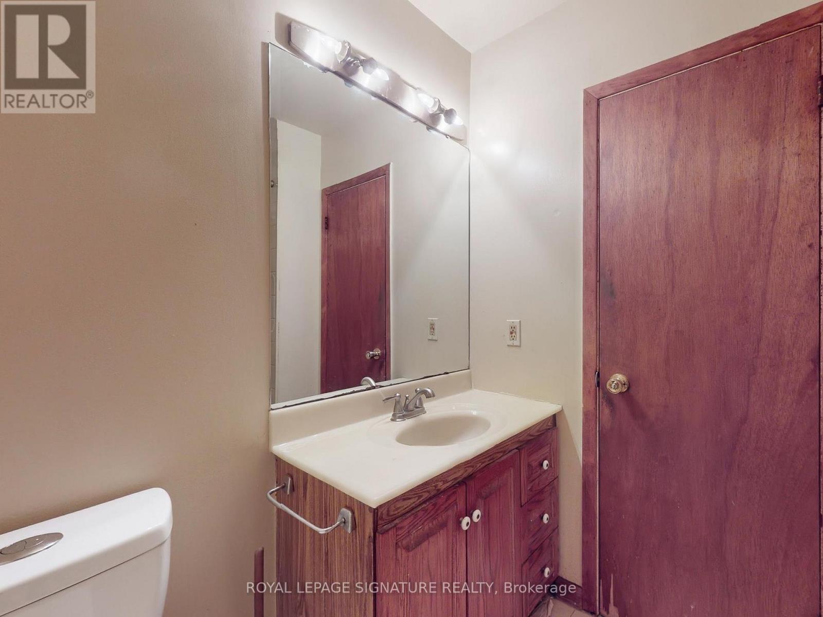 215 Woodsworth Road, Toronto, Ontario  M2L 2T5 - Photo 29 - C12643932