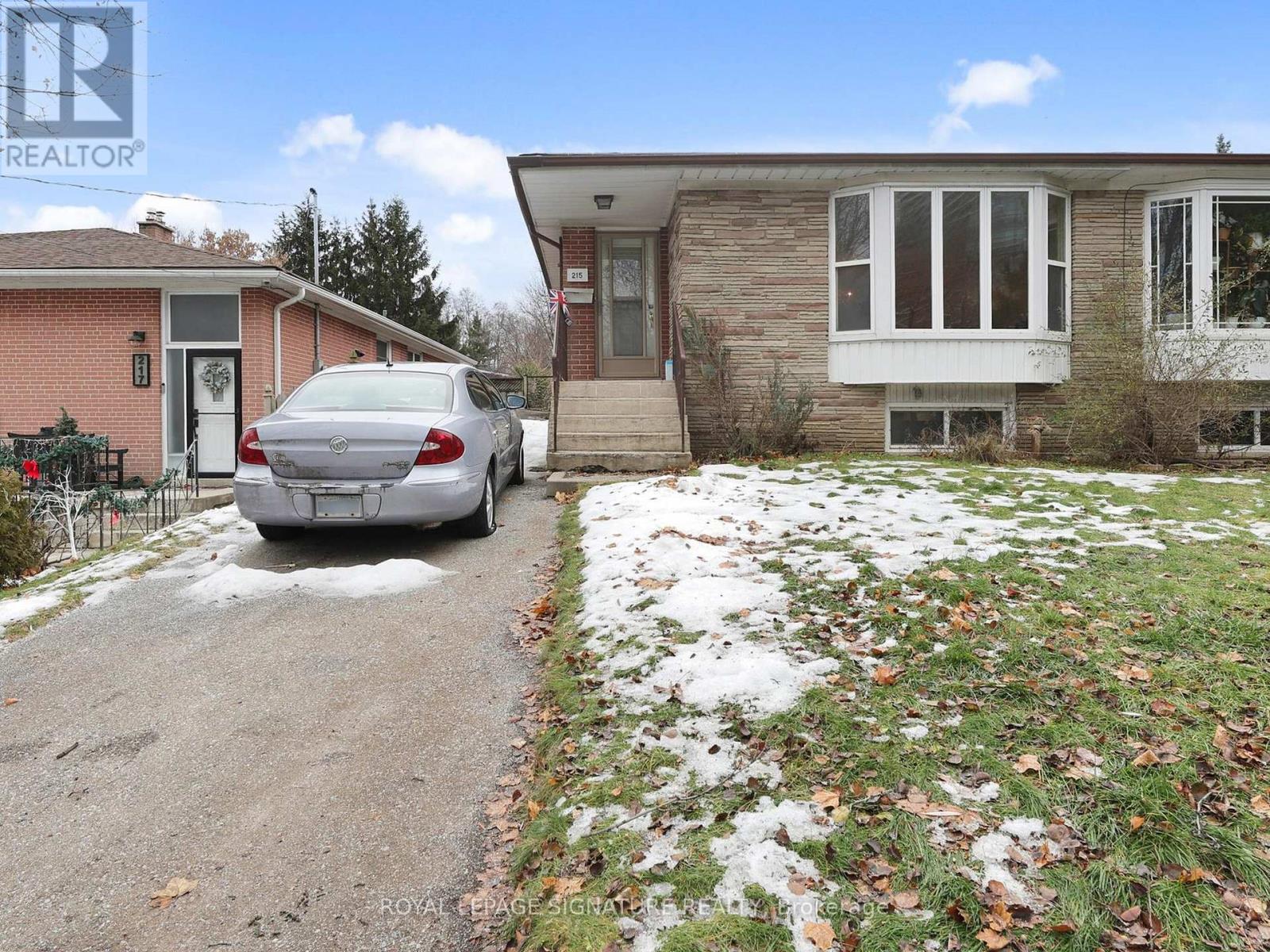 215 Woodsworth Road, Toronto, Ontario  M2L 2T5 - Photo 3 - C12643932