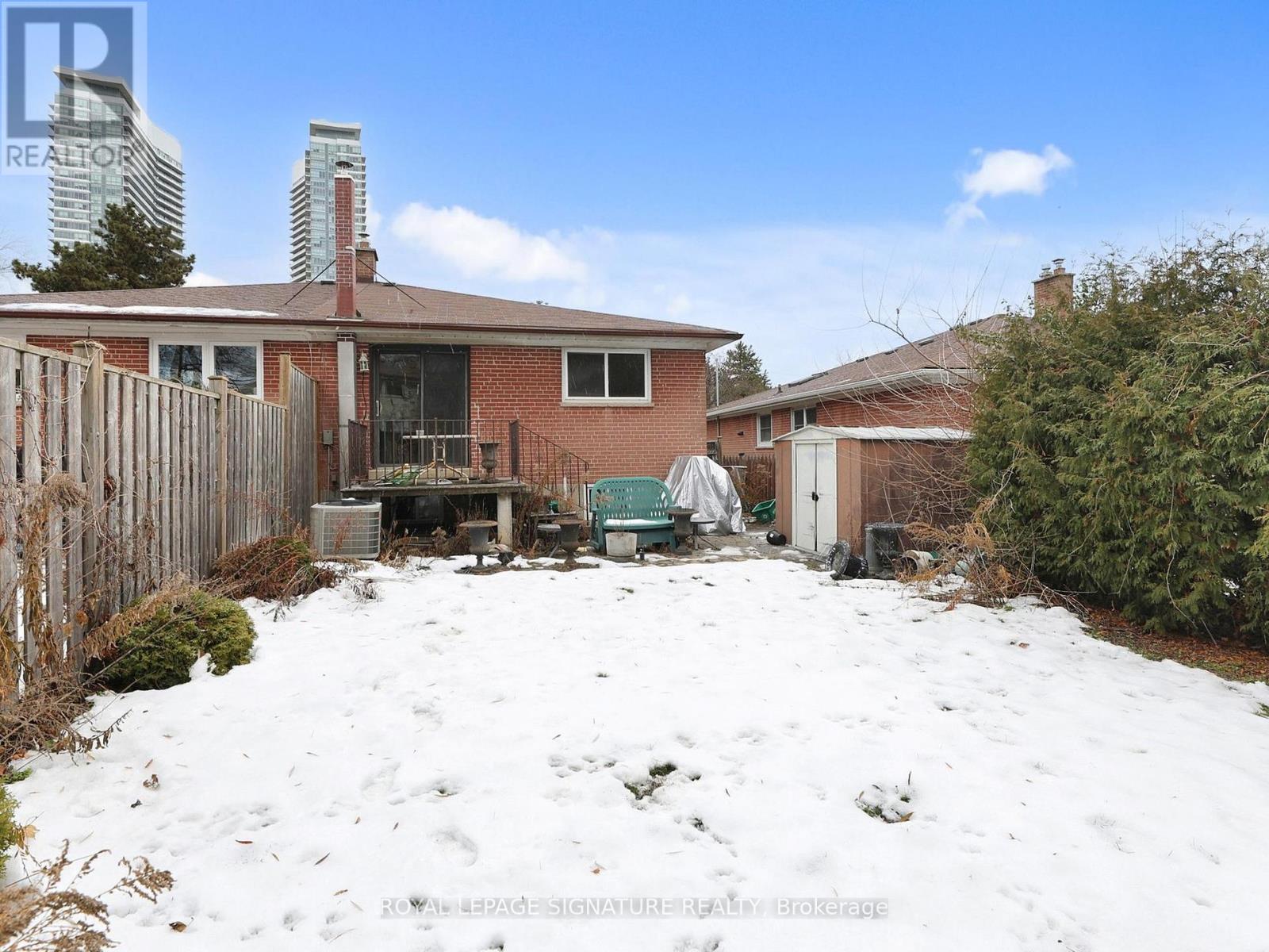215 Woodsworth Road, Toronto, Ontario  M2L 2T5 - Photo 40 - C12643932