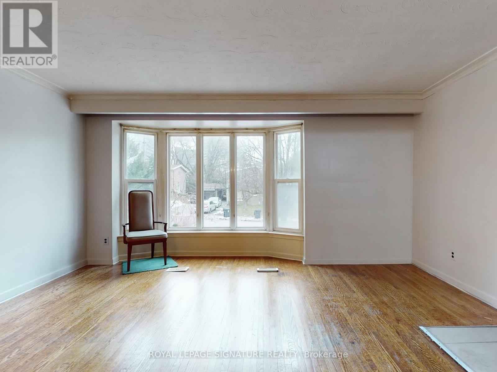 215 Woodsworth Road, Toronto, Ontario  M2L 2T5 - Photo 7 - C12643932