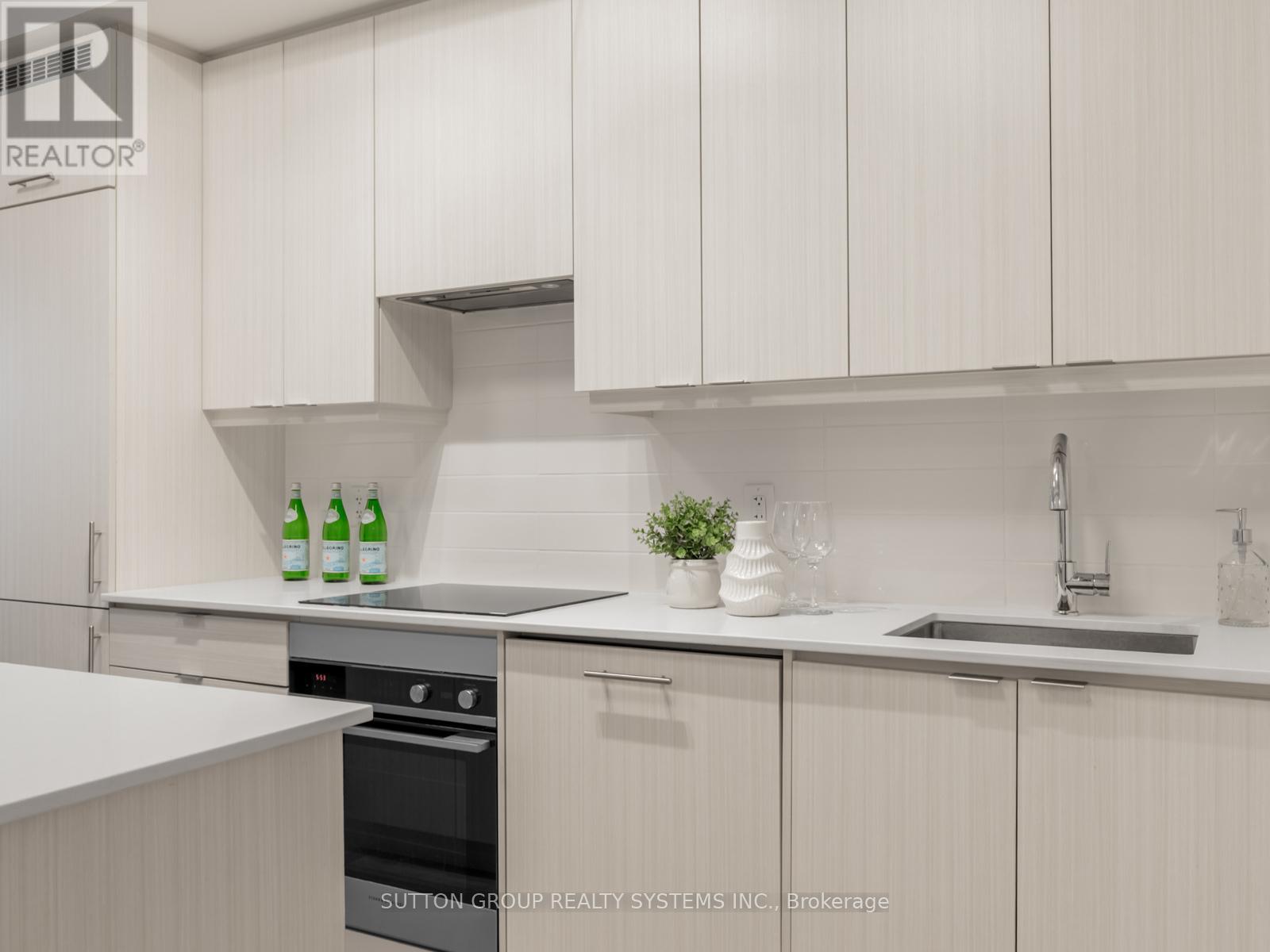 3206 - 36 Elm Drive W, Mississauga, Ontario  L5B 0N3 - Photo 8 - W12644844