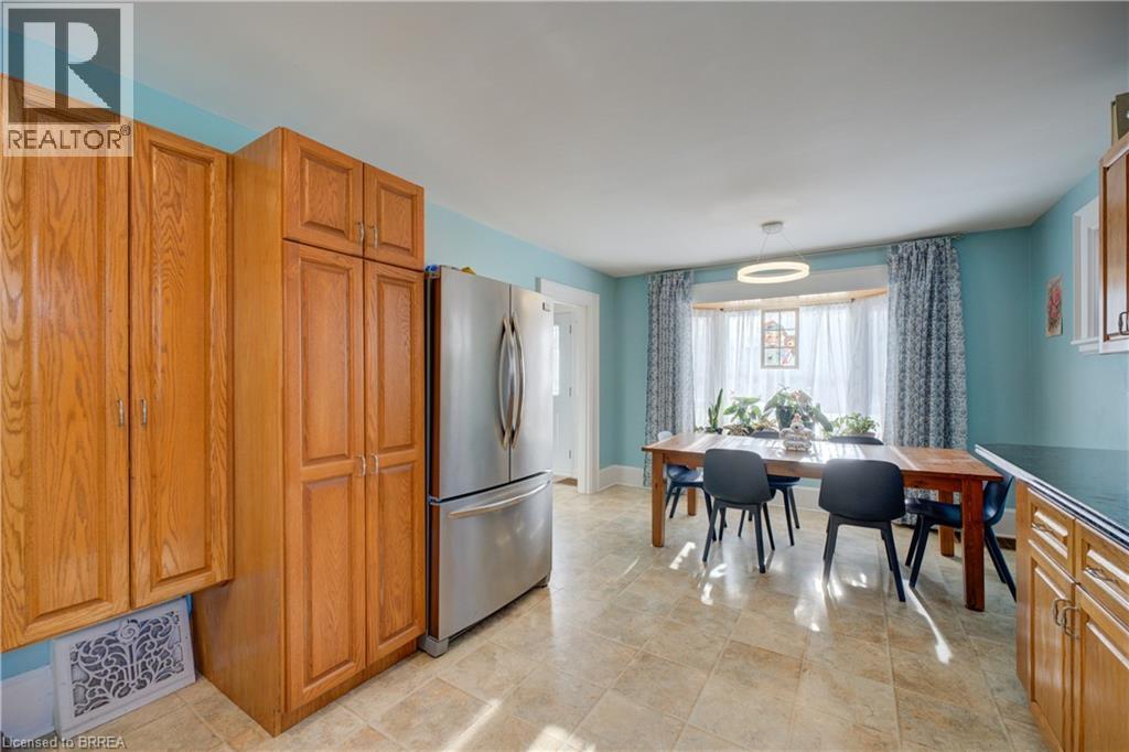 688 Colborne Street, Brantford, Ontario  N3S 3R1 - Photo 14 - 40794244