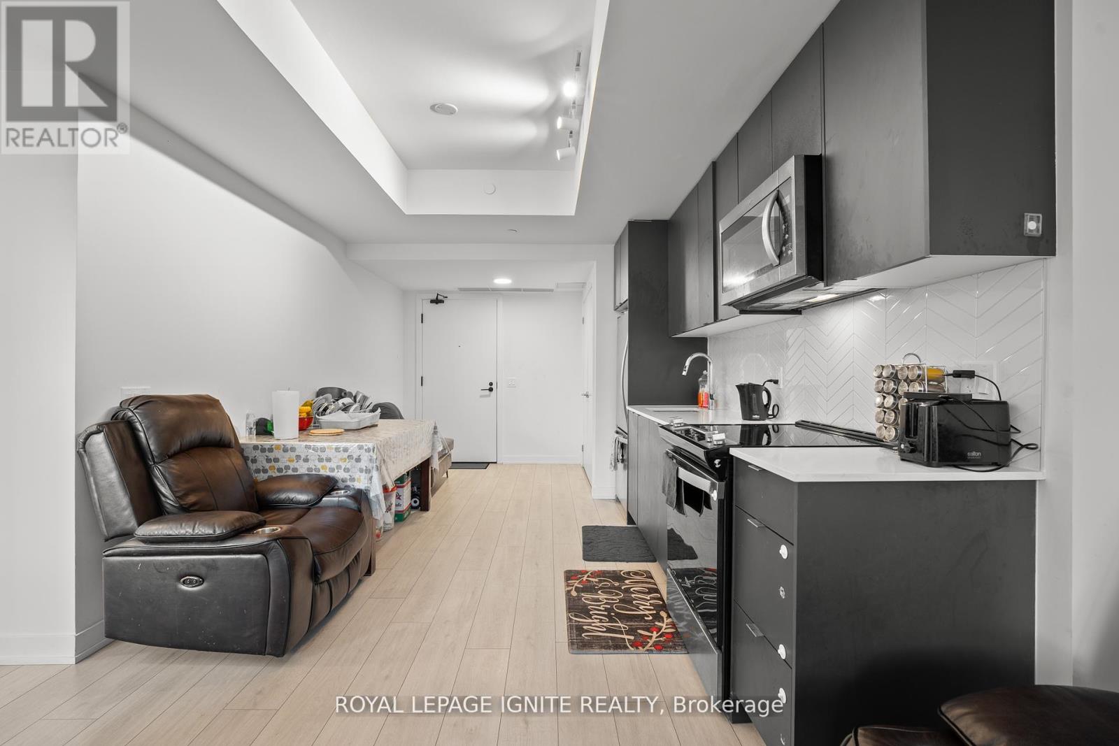 414 - 1604(B) Charles Street, Whitby, Ontario  L1N 0P2 - Photo 9 - E12644954