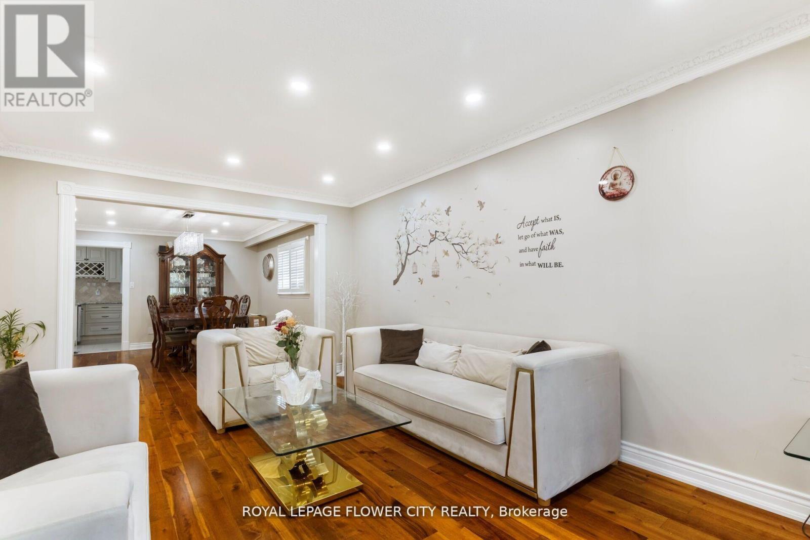 15 Thistle Ridge Drive Ne, Vaughan, Ontario  L2L 3K3 - Photo 7 - N12644962