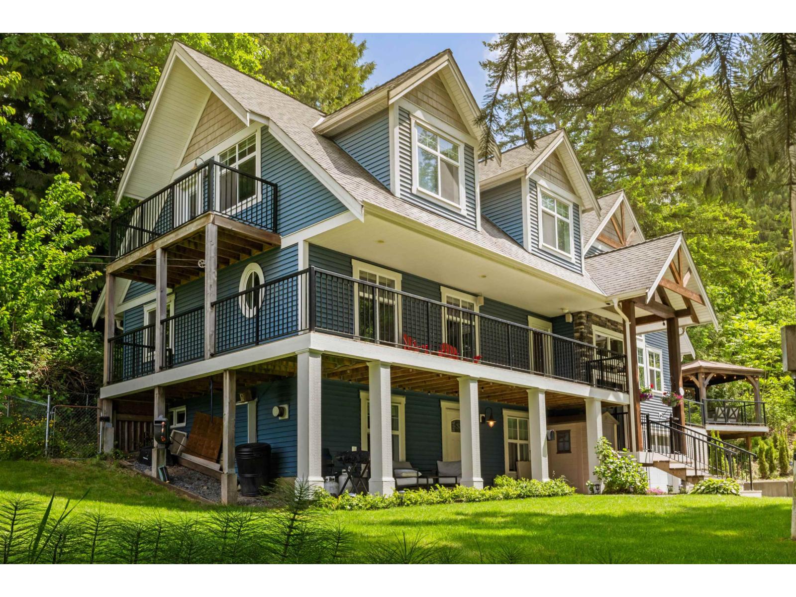 Abbotsford House for sale:  6 bedroom 4,001 sq.ft. (Listed 2025-08-13)