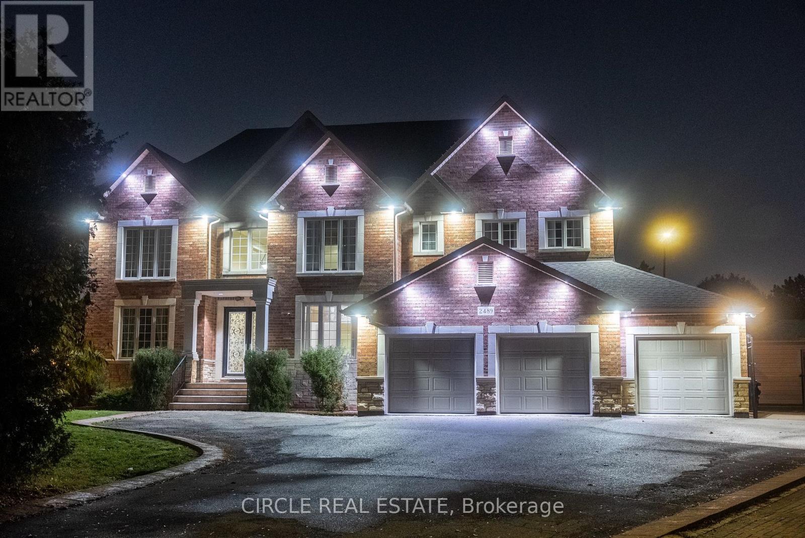 2489 Olinda Court, Mississauga, Ontario  L5C 4P5 - Photo 30 - W12496774