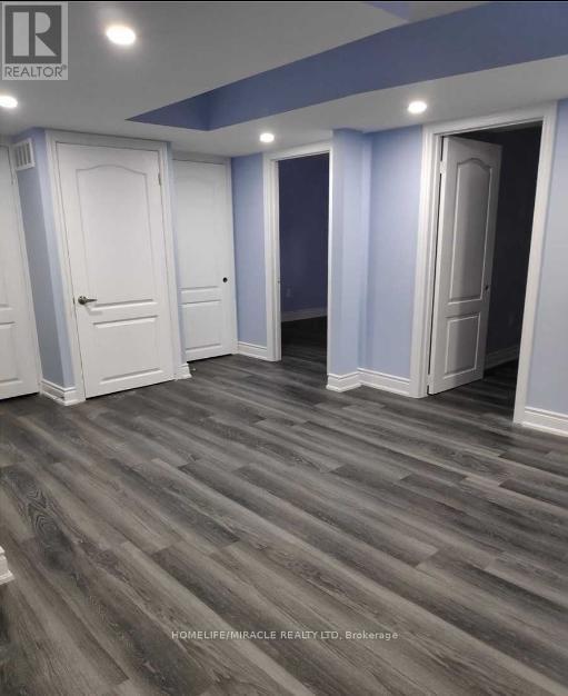 12 Manzanita Crescent, Brampton, Ontario  L7A 4C4 - Photo 5 - W12644920