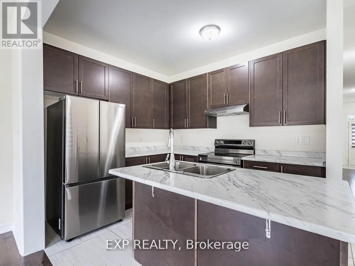 10 Truffle Court, Brampton, Ontario  L7A 5A6 - Photo 3 - W12644922