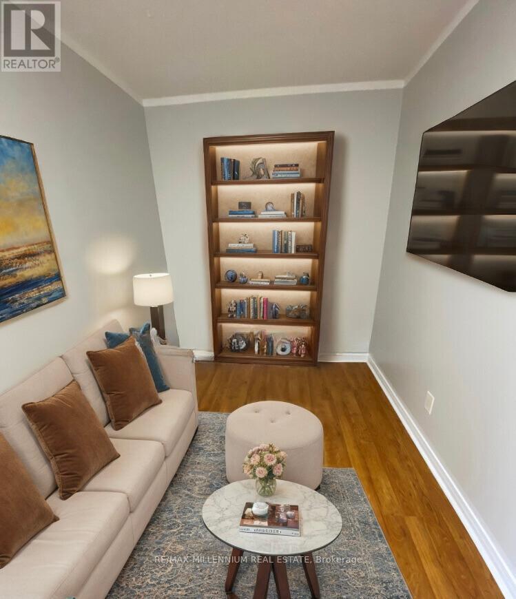 1102 - 4850 Glen Erin Drive, Mississauga, Ontario  L5M 7S1 - Photo 5 - W12644932