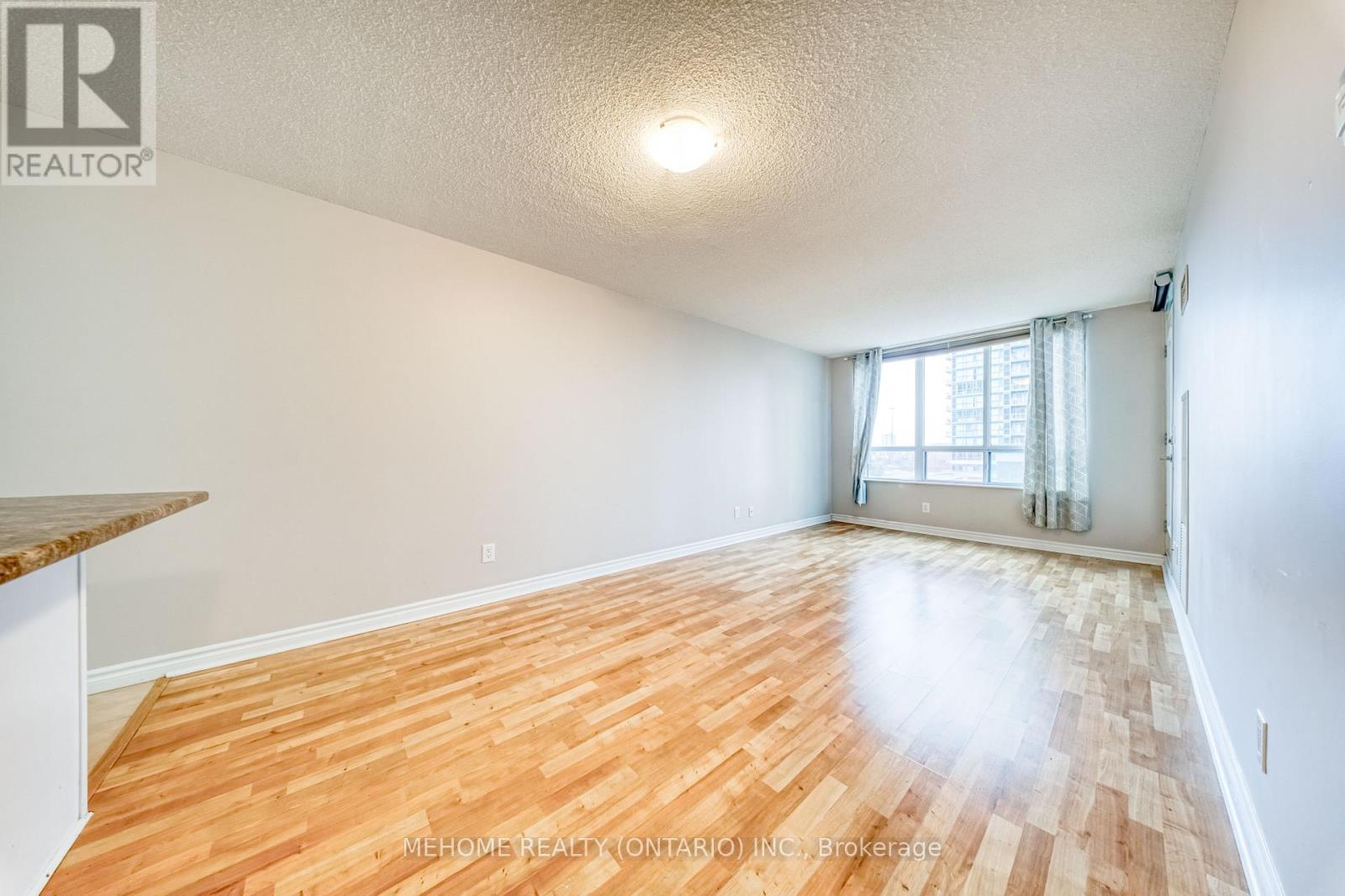 617 - 335 Rathburn Road W, Mississauga, Ontario  L5B 0C8 - Photo 13 - W12474075