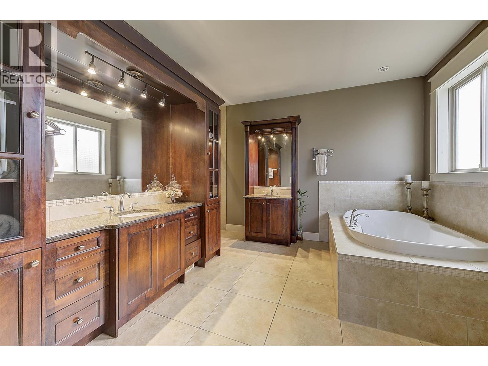 679 Devonian Avenue, Kelowna, British Columbia  V1W 5C2 - Photo 53 - 10357502