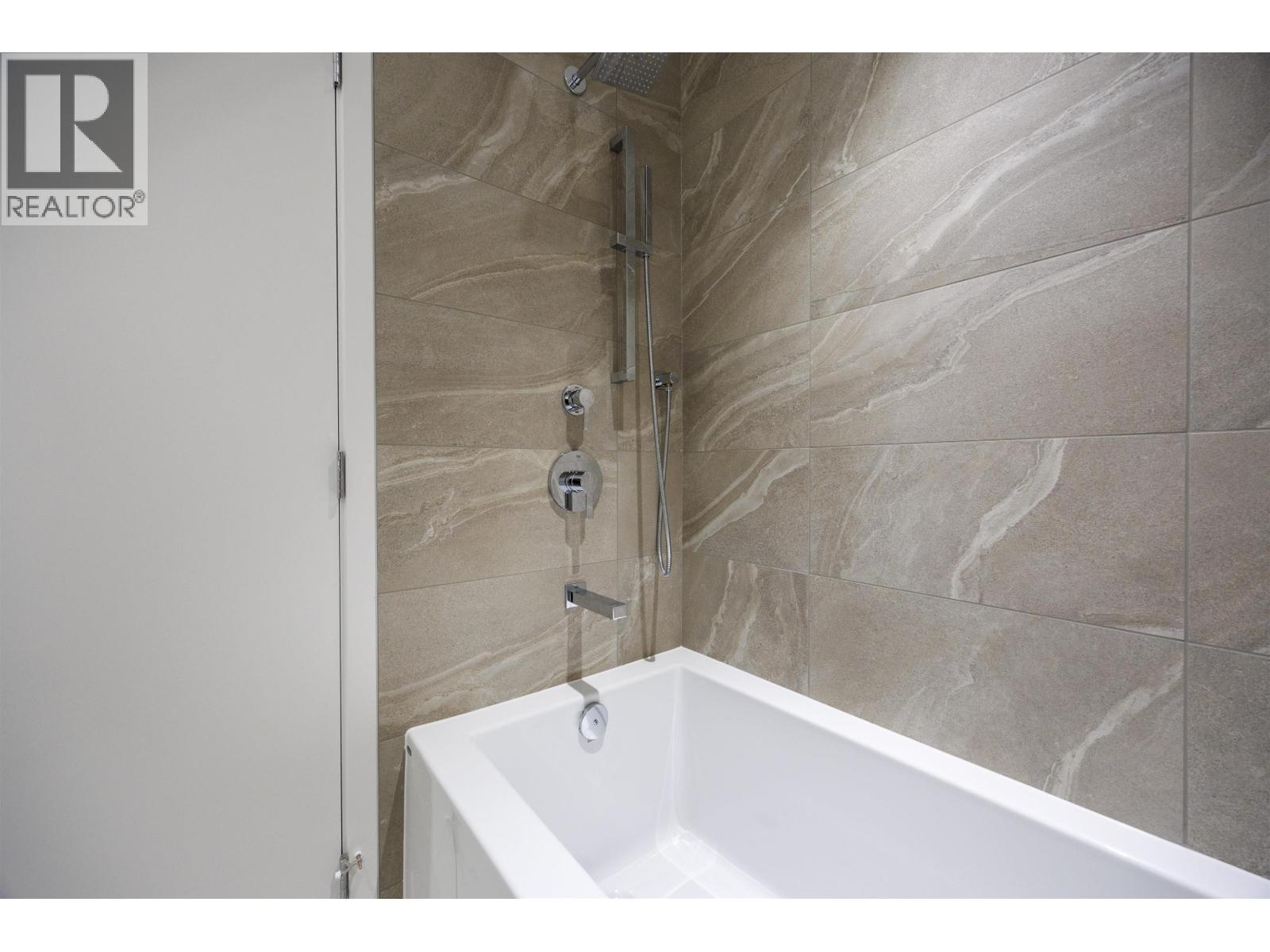 323 6500 Minoru Blvd, Richmond, British Columbia V6Y 0N2 - Photo 5 - R3074428