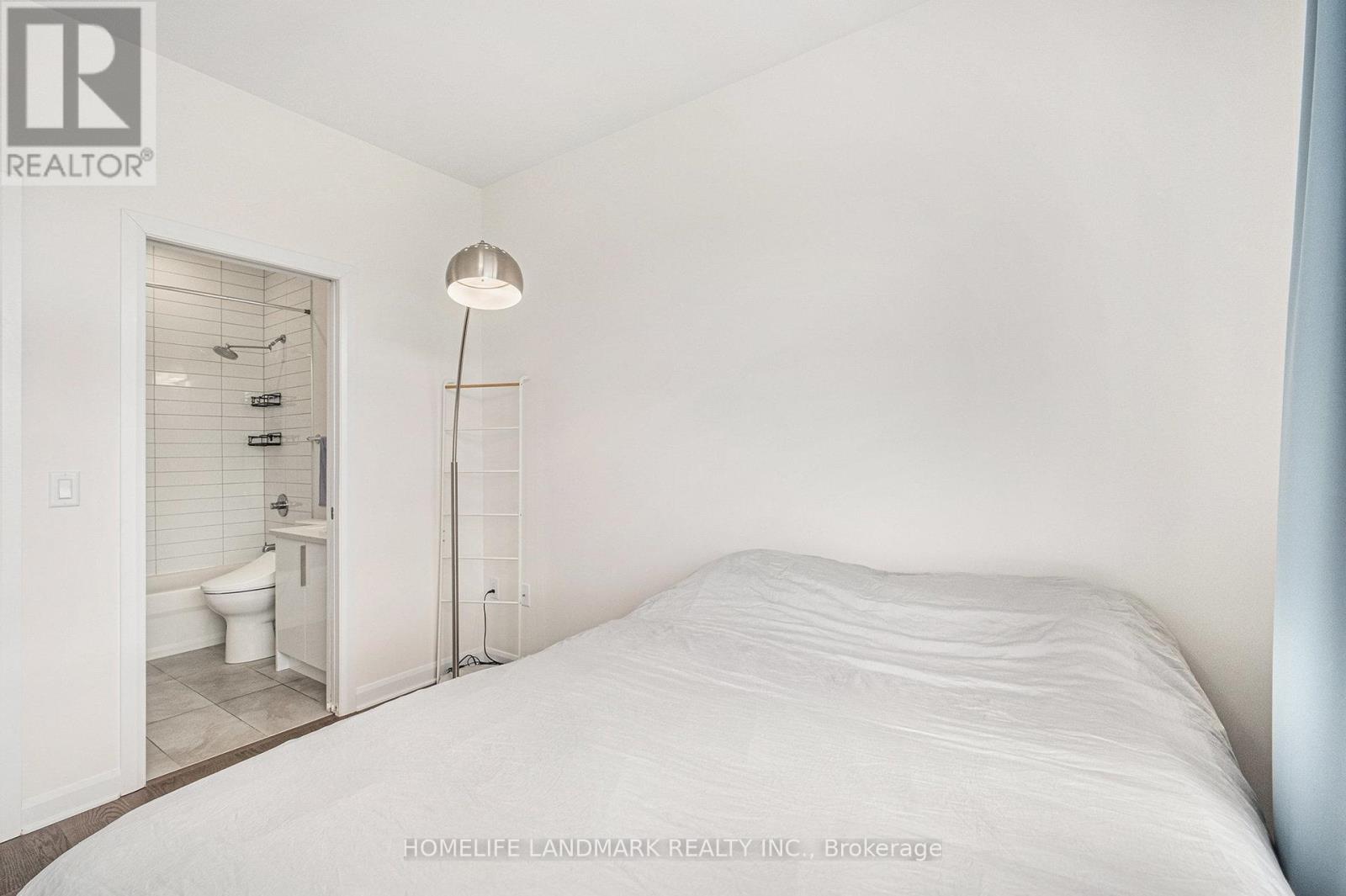 308 Foliage Private, Ottawa, Ontario  K2H 0C5 - Photo 14 - X12611162