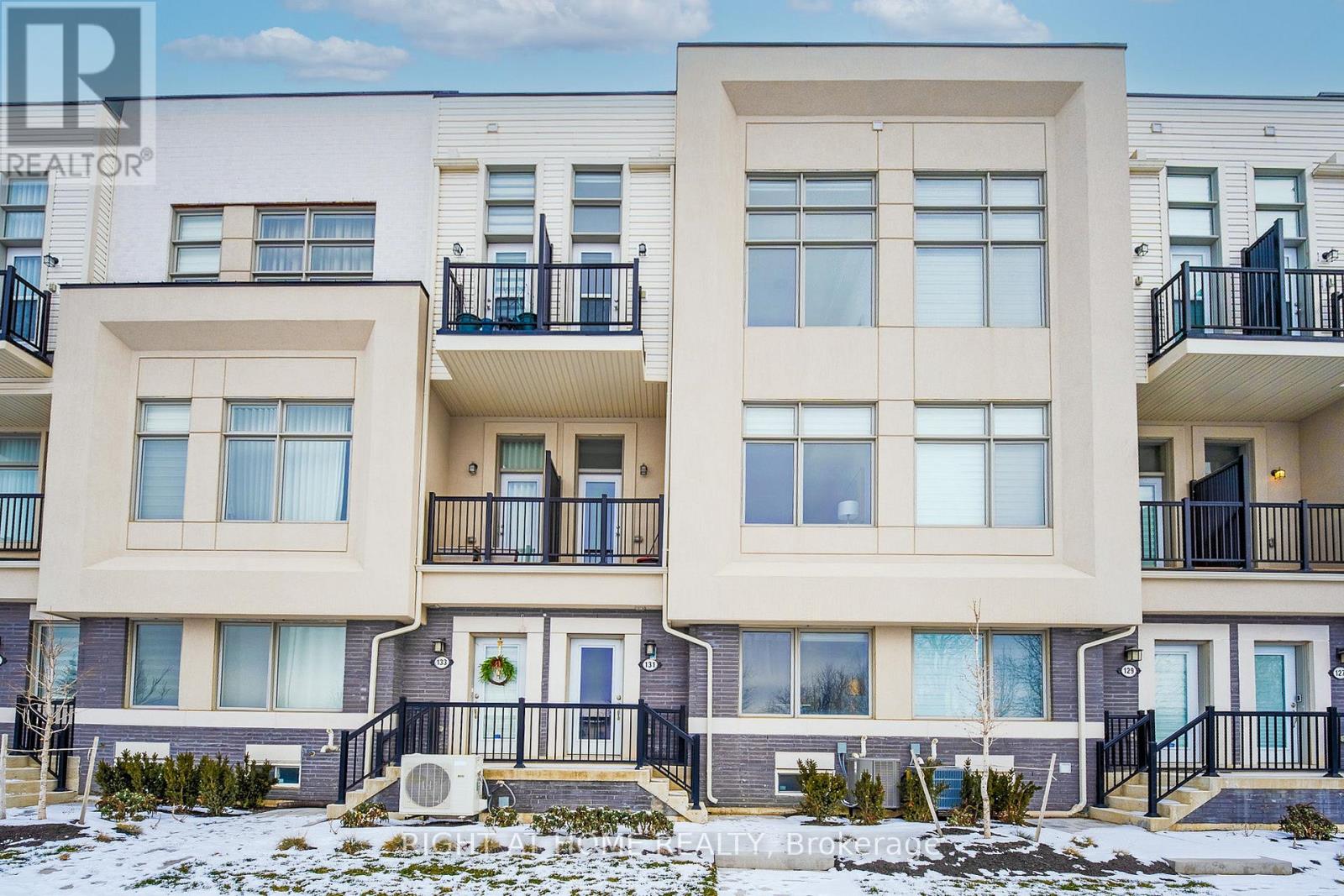 131 Markland Street, Markham, Ontario L6C 3B5 - Photo 2 - N12645026