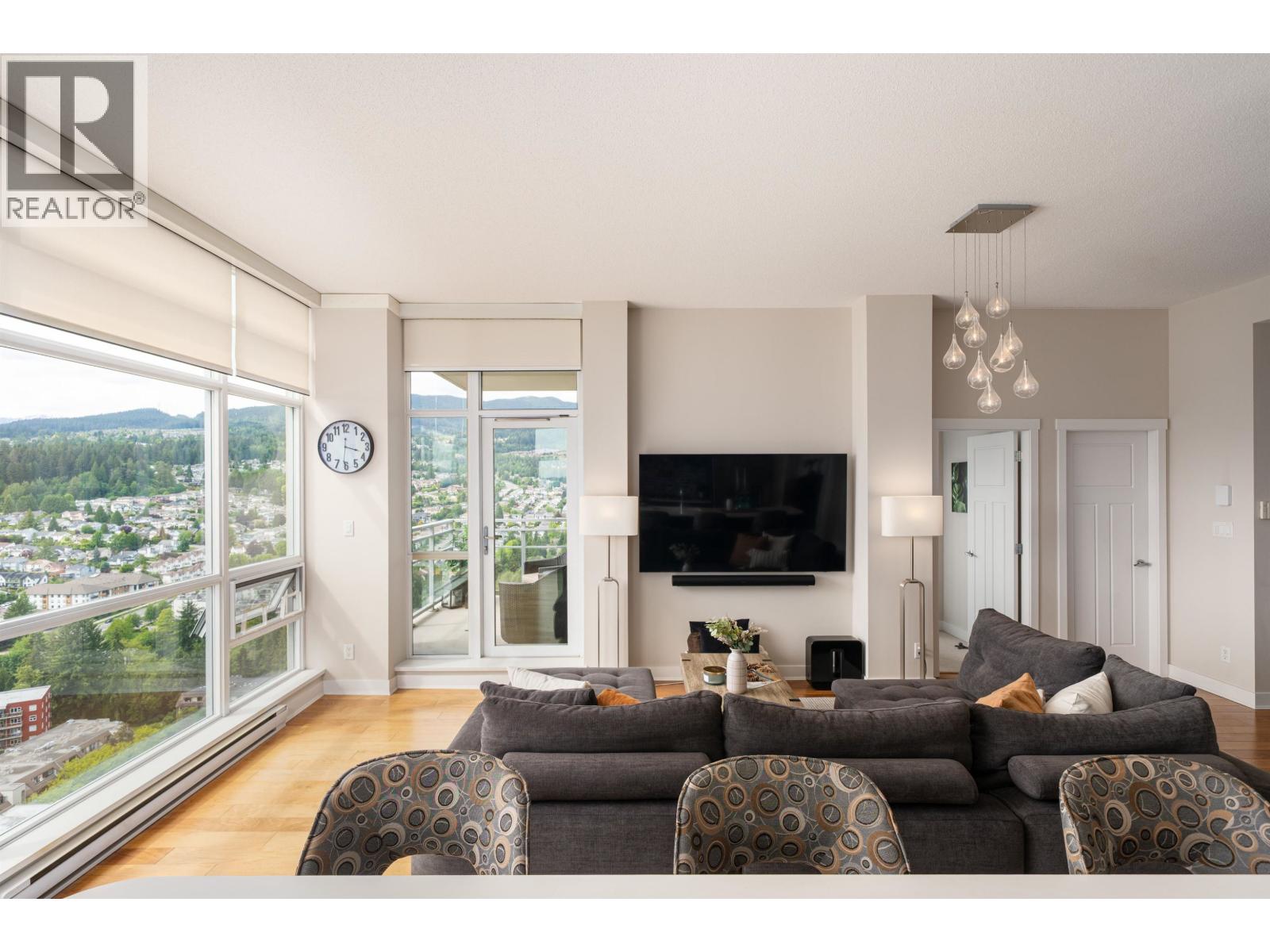 3401 2968 Glen Drive, Coquitlam, British Columbia  V3B 0C4 - Photo 4 - R3045644