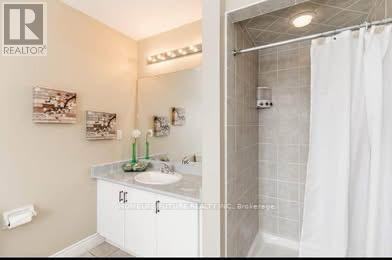 35 Knightswood Crescent, Brampton, Ontario  L7A 3R1 - Photo 11 - W12645022