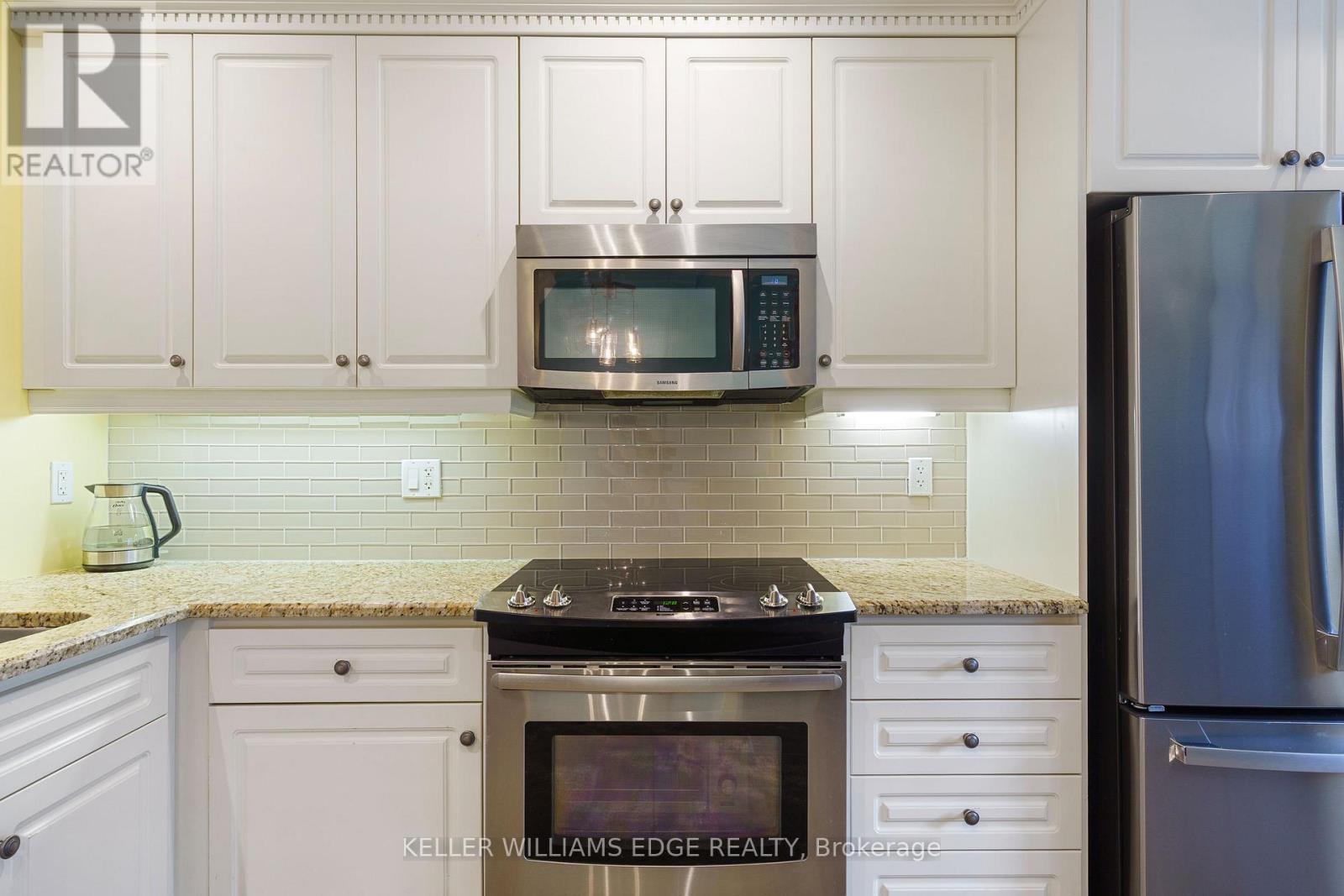 46 - 337 Beach Boulevard, Hamilton, Ontario  L8H 6W4 - Photo 5 - X12645014