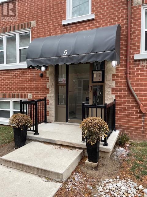 3 - 5 APPLEWOOD AVENUE, Hamilton, Ontario