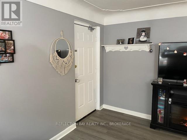 3 - 5 Applewood Avenue, Hamilton, Ontario  L8G 3S4 - Photo 7 - X12645042