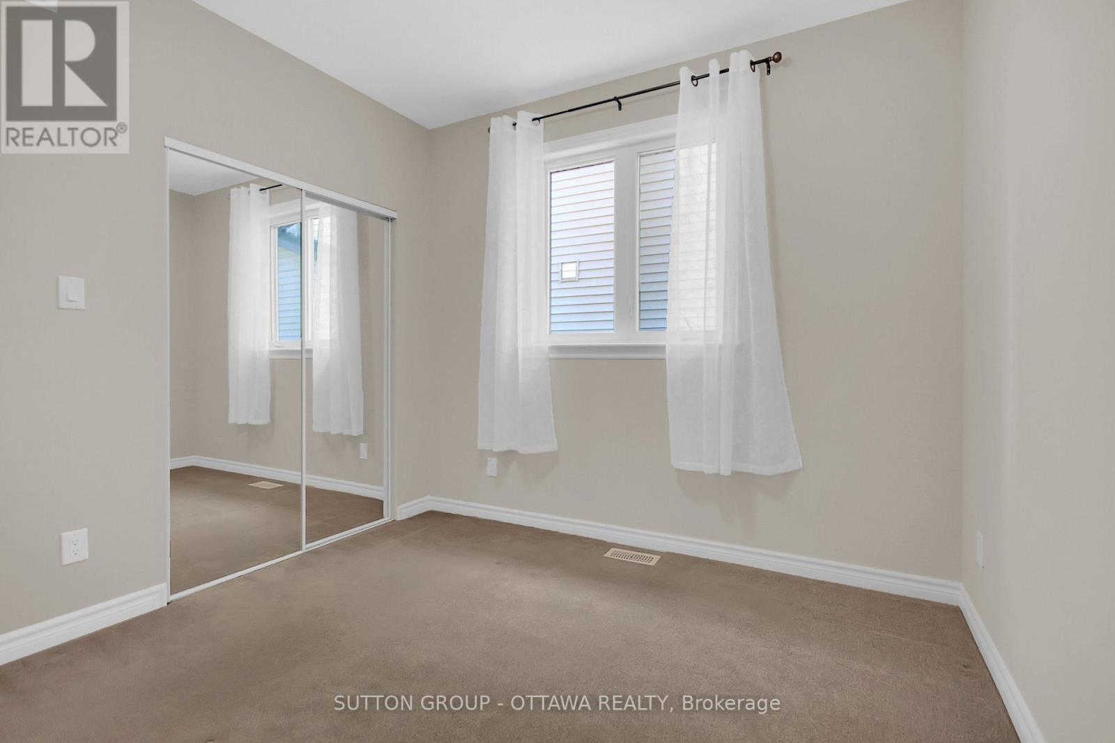 809 Carnelian Crescent, Ottawa, Ontario  K1X 0A8 - Photo 35 - X12295068