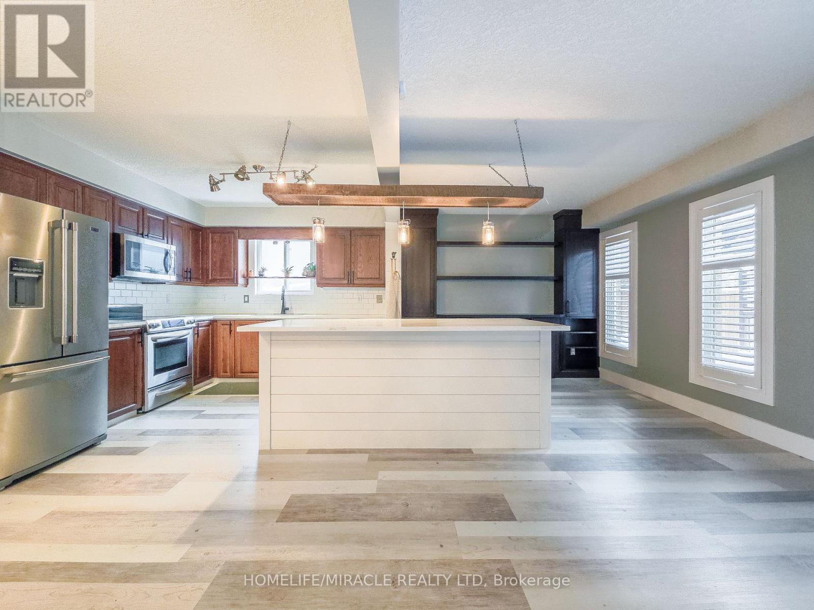 228 Sunny Meadow Court, Kitchener, Ontario  N2N 3R3 - Photo 12 - X12645034