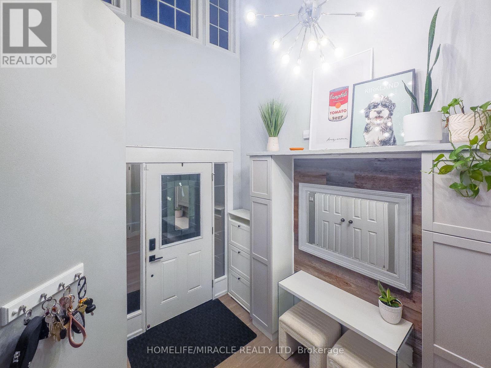 228 Sunny Meadow Court, Kitchener, Ontario  N2N 3R3 - Photo 4 - X12645034