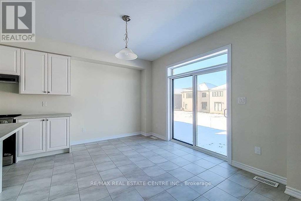 23 Hawick Crescent, Haldimand, Ontario  N3W 0G6 - Photo 14 - X12612614