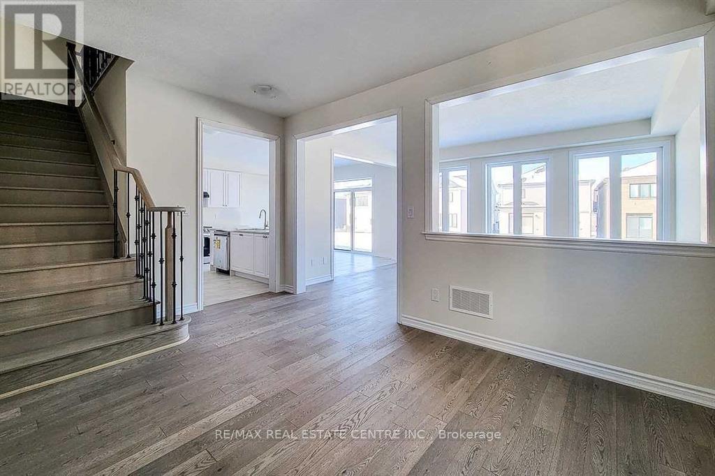 23 Hawick Crescent, Haldimand, Ontario  N3W 0G6 - Photo 5 - X12612614