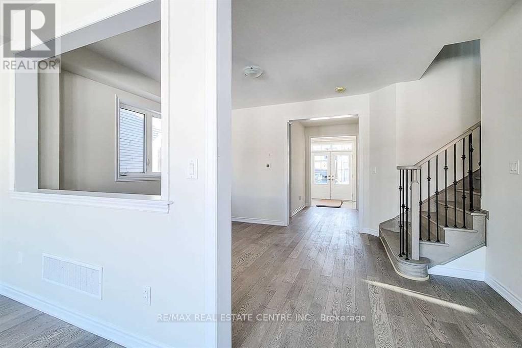 23 Hawick Crescent, Haldimand, Ontario  N3W 0G6 - Photo 6 - X12612614