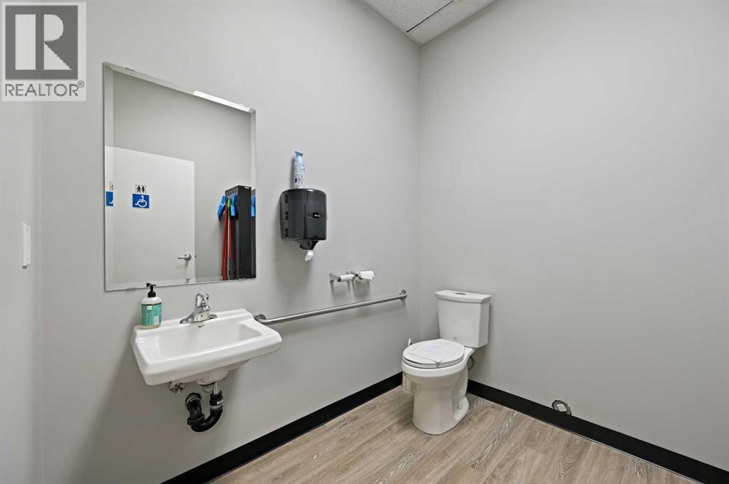 206, 2914 Kingsview Boulevard Se, Airdrie, Alberta  T4A 0E1 - Photo 9 - A2269338