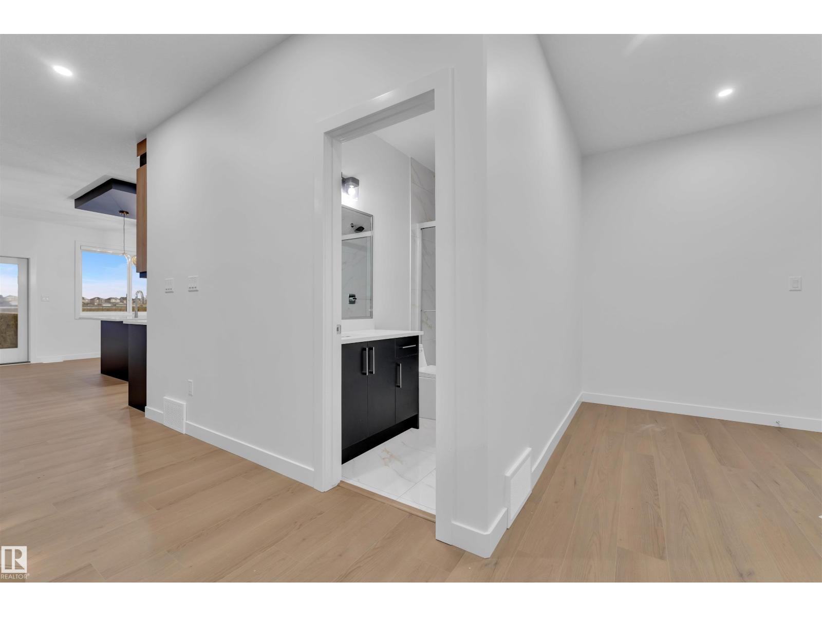 204 Crystal Creek Dr, Leduc, Alberta  T9E 0X6 - Photo 7 - E4468478