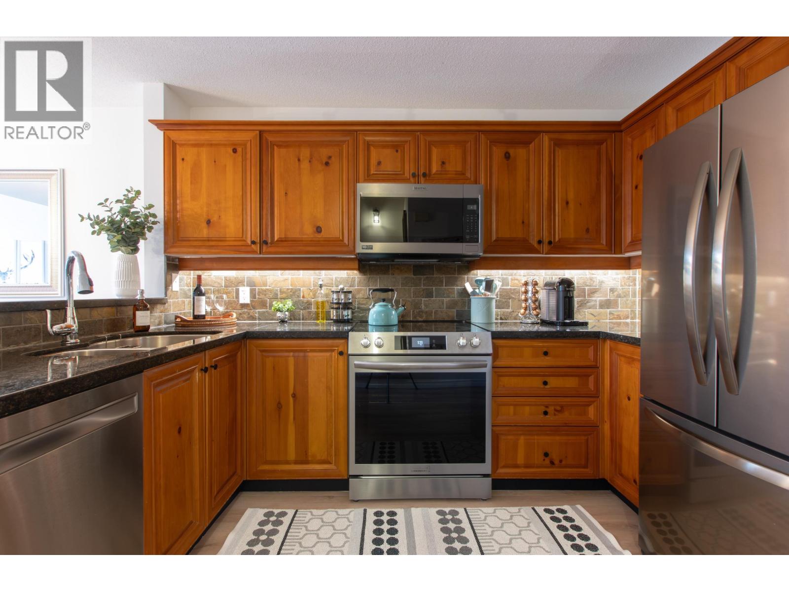 7 4890 Painted Cliff Road, Whistler, British Columbia  V8E 1C9 - Photo 7 - R3074650