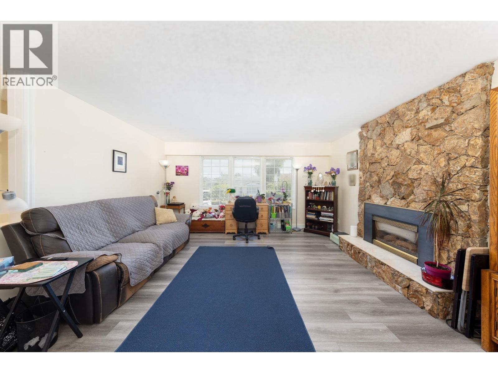 10031 2nd Avenue, Richmond, British Columbia  V7E 1V6 - Photo 8 - R3057167