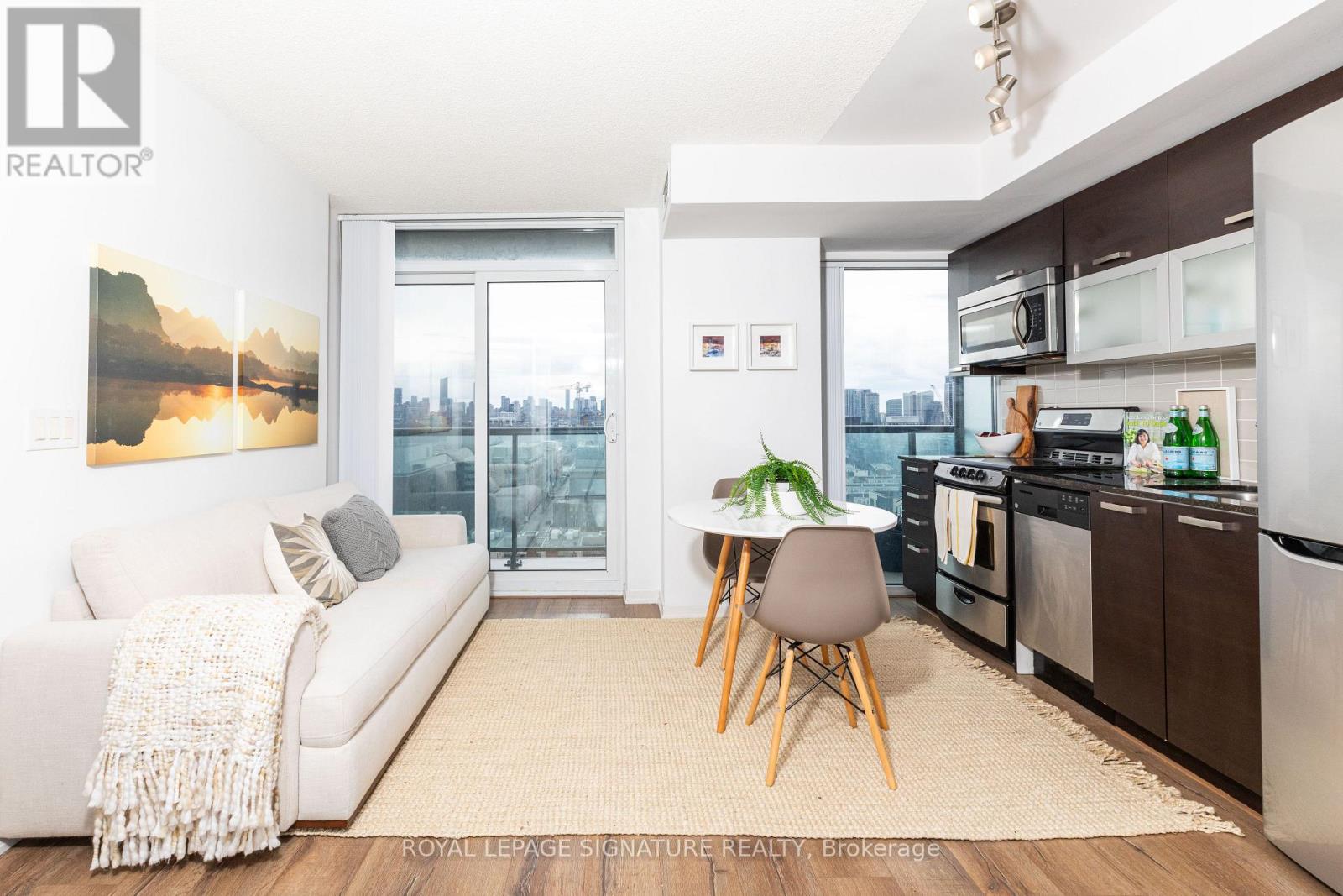 2121e - 36 Lisgar Street, Toronto, Ontario  M6J 3G2 - Photo 2 - C12645072